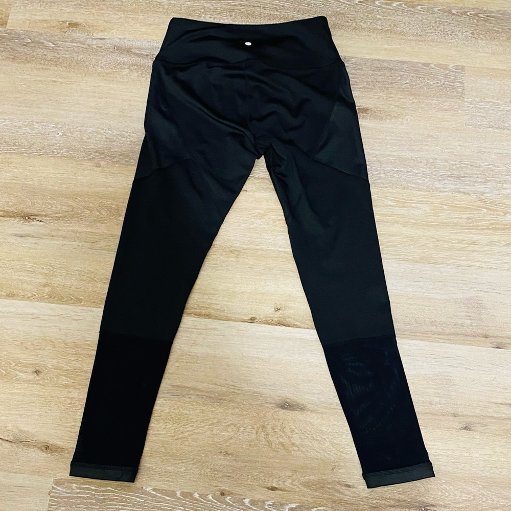 90 Degree By Reflex Reversible Black Leggings - Picture 4 of 6